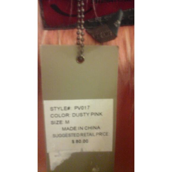Celsius Vest, faux Fur, Women's size medium, Dusty Pink, Sleeveless, NWT $80 - Picture 3 of 7